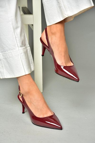 Fox Shoes S726566008 Бордові лаковані жіночі туфлі на тонких підборах