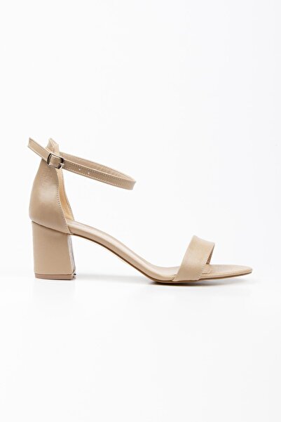 Çaçaroz Ayakkabı Büyük Numara  Topuklu Tek Bant Günlük Ayakkabı