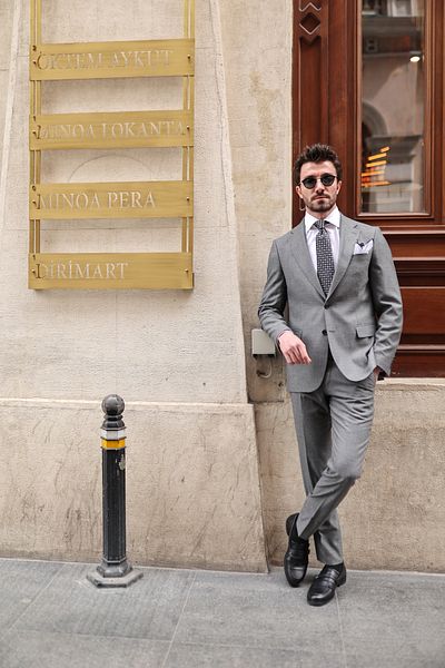 AEK FIORE Men's Light Gray Suit