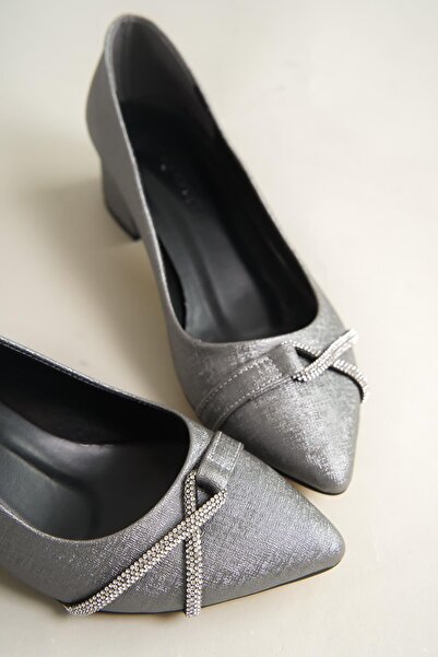 Çaçaroz Ayakkabı Büyük Numara Topuklu Klasik Taşlı Günlük Ayakkabı