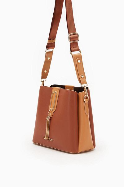 Levidor Taba Camel Shoulder Bag - Tassel Detailed