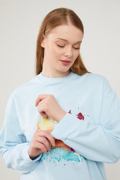 Levidor Buz Mavisi Pul İşlemeli Baskılı Sweatshirt