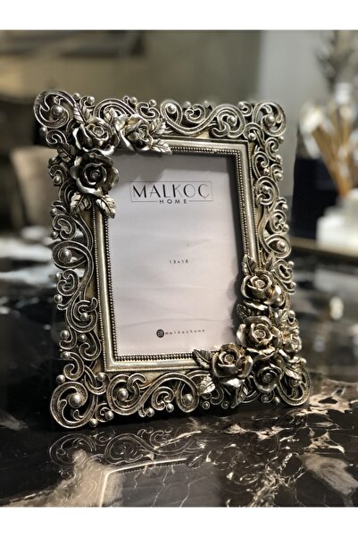 MALKOÇ HOME إطار منحوت مع إطار بوليريسين فضي مقاس 13 × 18 بزخارف وردية