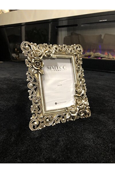 MALKOÇ HOME إطار منحوت مع إطار بوليريسين فضي مقاس 13 × 18 بزخارف وردية