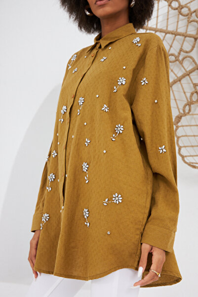MİA NOURA قميص أنيق من قماش الكتان المطرز