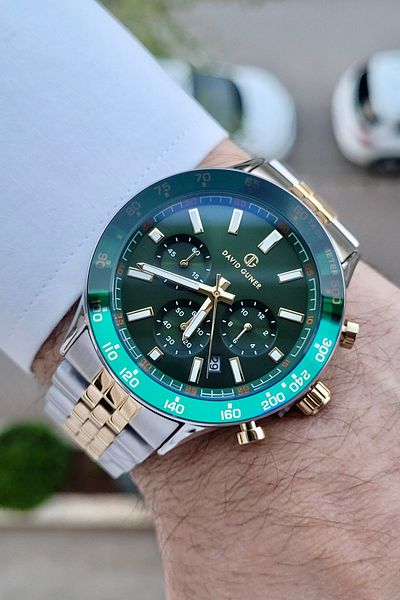 DAVID GUNER Gold Metallic Color Indicators Active Men's Wristwatch