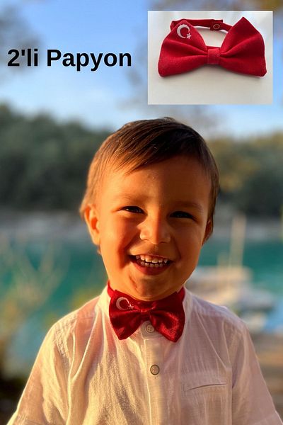 Las Vivas Kids 2-Piece Red and White Star Bow Tie - Womens with Flag