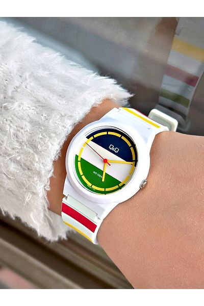 Q&Q Vr94j988wl Waterproof Silicone Cord Young Girl's Wristwatch