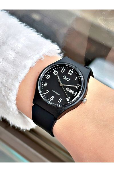 Q&Q A212j222wl Waterproof Unisex Wristwatch with Silicone Cord