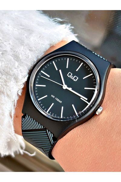 Q&Q Vs52j201yw Young Girl Wristwatch Waterproof
