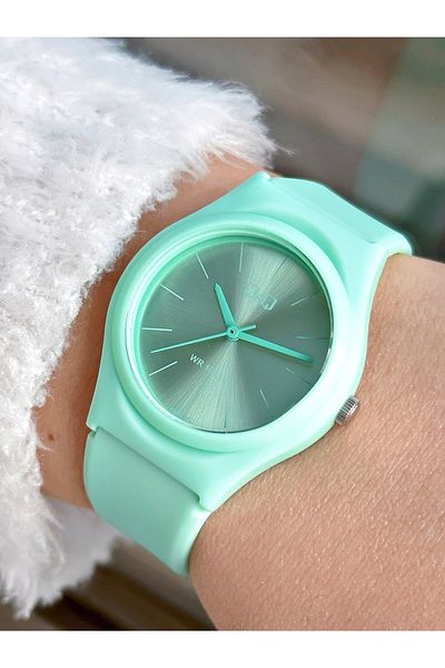 Q&Q Waterproof Silicone Cord Young Girl's Wristwatch