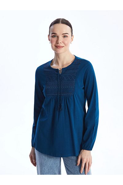 LC Waikiki LCW Grace - Γυναικεία μακρυμάνικη μπλούζα με λεπτομέρεια κεντήματος