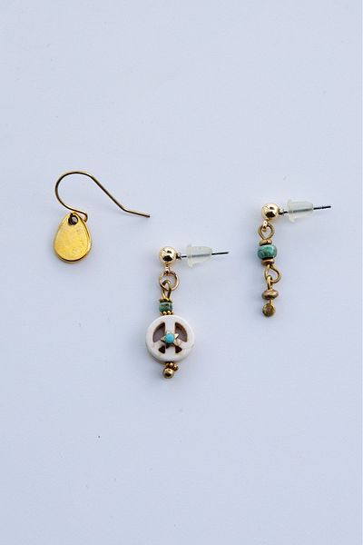 Lila Rosa Multiple Ethnic and Authentic Earrings Set