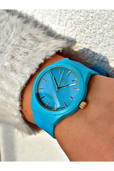 Q&Q Waterproof Unisex Wristwatch with Silicone Cord Vr28j889yw