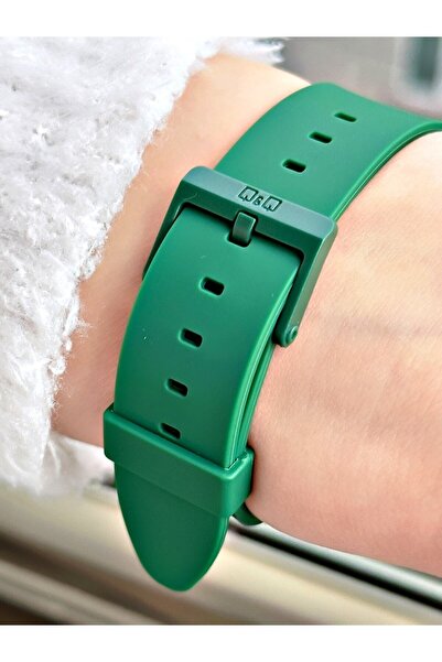 Q&Q A212j201yb Waterproof Unisex Wristwatch with Silicone Cord