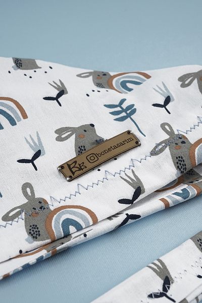 Best Bone Rainbow and Rabbit Patterned Bonnet