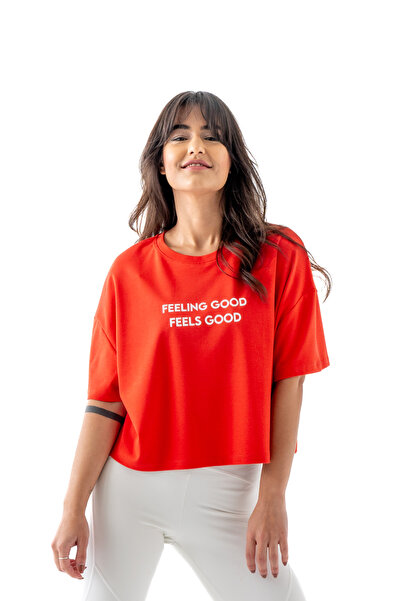 Üstü Yazılı Kadın Crop Kısa Kol Kırmızı Renk Yumuşak Dokulu T-shirt %100 Organik Pamuk