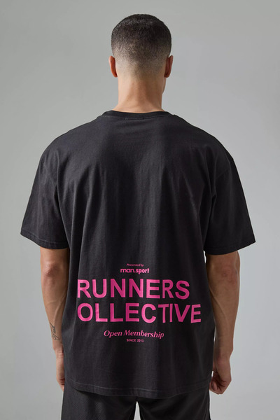 YUVEST Μπλουζάκι - Μαύρο μπλουζάκι με στάμπα Runner Collective, με κοντό μανί...