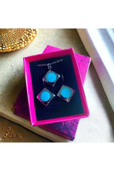 kapris concept Antiallergic Turquoise Brass Necklace and Earring Set