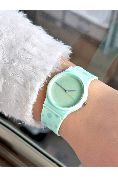 Q&Q Vp46j556y Waterproof Silicone Cord Young Girl Wristwatch