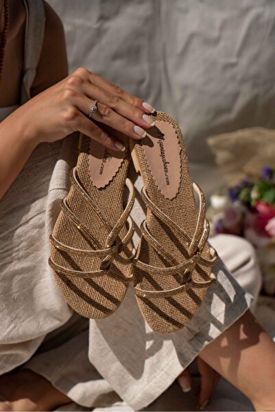 NİŞANTAŞI SHOES Dámske papuče Bowie Slamený Matte Stone Detail Cross Band Flat Sole