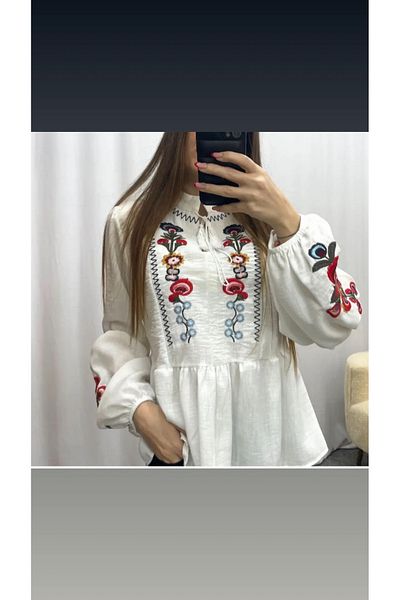 viyan butik Embroidery Detailed Balcony Sleeve Blouse