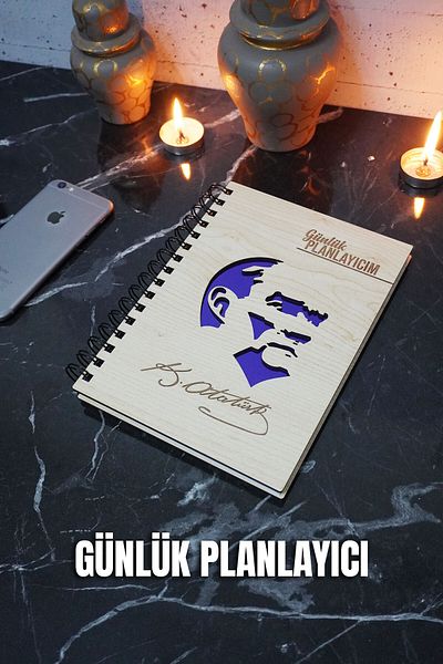 markcat Caiet de planuri din lemn Mustafa Kemal Atatürk - Agenda nedatat - Planificator zilnic (CAIET DE PLANIFICARE) A5