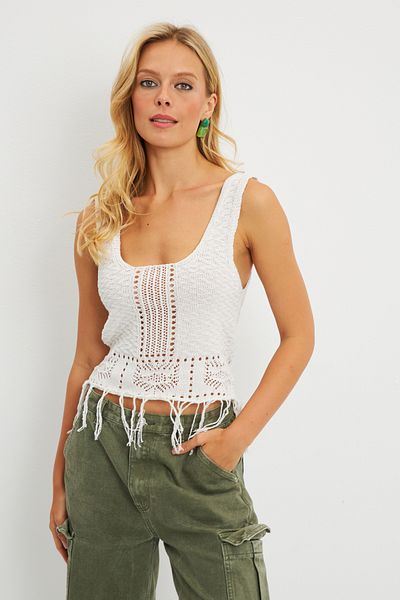 Cool & Sexy Women's Ecru Openwork Tasseled Knitwear Blouse YV228