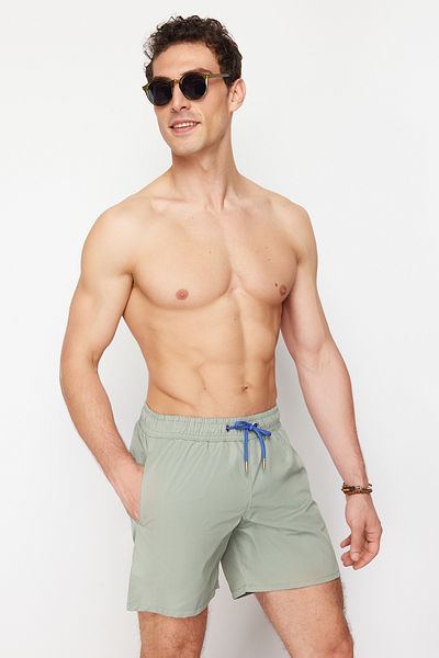 Trendyol Collection Hellkhakifarbene Seeshorts in Standardlänge - TMNSS20DS0023