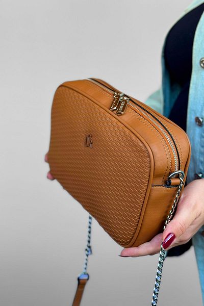 GALB LEATHER Geantă de umăr pentru femei de mărime medie cu curea cu lanț de culoare maro