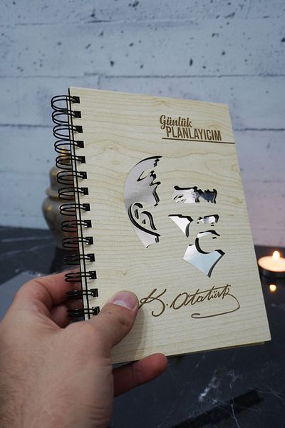 markcat Caiet de planuri din lemn Mustafa Kemal Atatürk - Agenda fără timp - Planificator zilnic (Caiet de planificare) A5