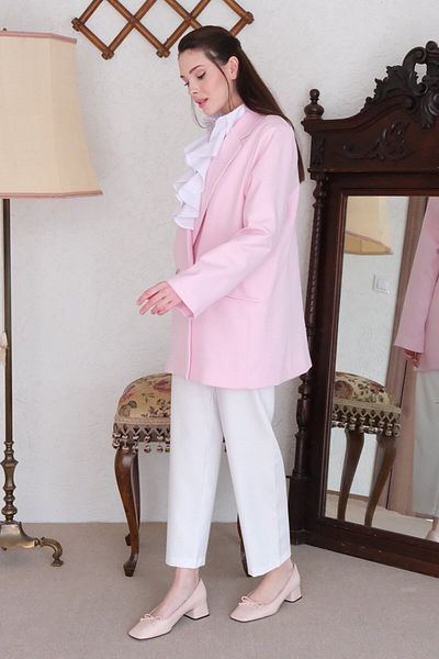 Ceylan Otantik Pink Crepe Blazer Jacket and White Pipe Leg Pants Set