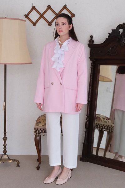 Ceylan Otantik Pink Crepe Blazer Jacket and White Pipe Leg Pants Set