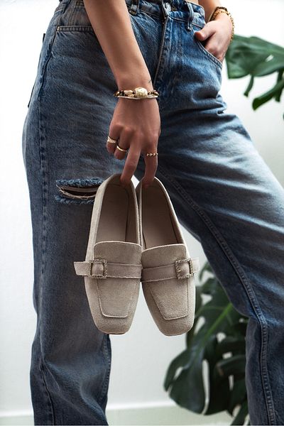 NİŞANTAŞI SHOES Dámské baleríny Bettina Beige Suede Belt Detail Flat Sole