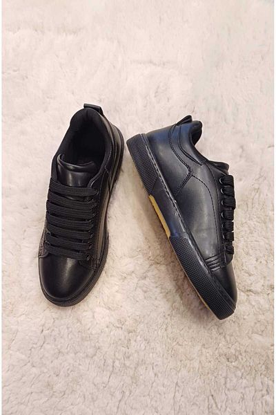 Pine Cone Black Flat Sneakers