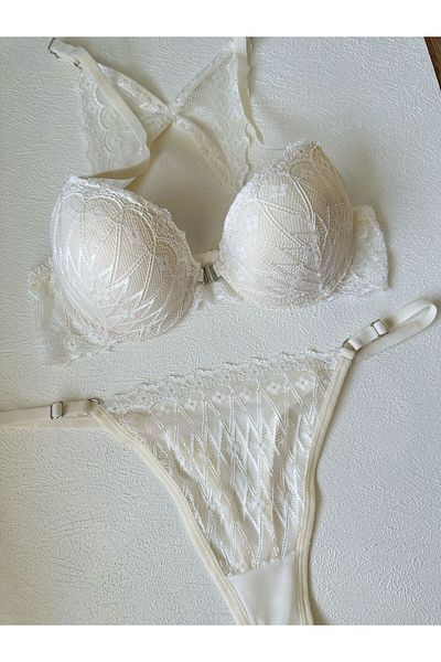 dem merys Front Opening Padded Lace Bra and Back Butterfly Detailed Set