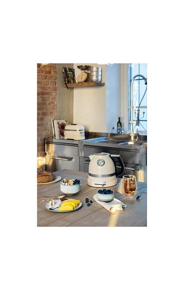Kitchenaid Artisan 1.5 L Kettle - Almond Cream 5Kek1522