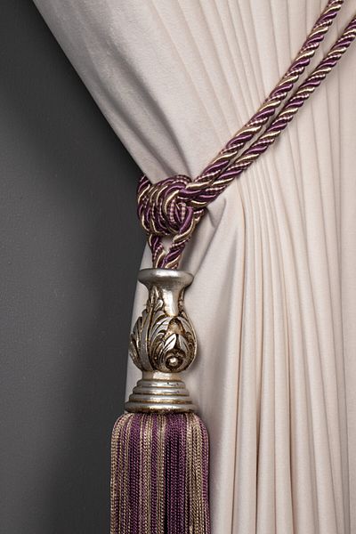 Saççax Exclusive الأرجواني والمنك اللون الفضي الأساسية مفصلة خلفية الستار التعادل مزدوج اللون الباروك معنقدة براكول