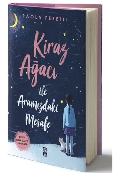 Genç Timaş Kiraz Ağacı Ile Aramızdaki Mesafe