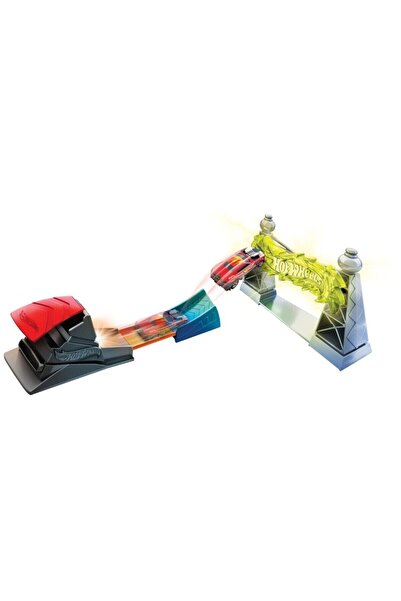 HOT WHEELS Akrobasi Atlayışı Yarış Seti Turuncu Pist Fırlatıcılı Oyun Seti