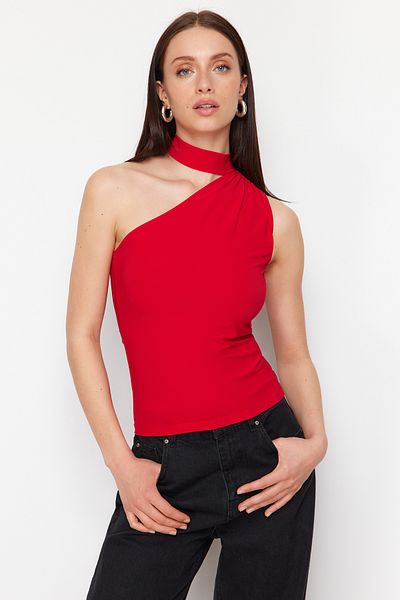 Trendyol Collection Eng anliegende/taillierte Stretch-Strickbluse mit rotem Halsbandkragen TWOSS24BZ00507