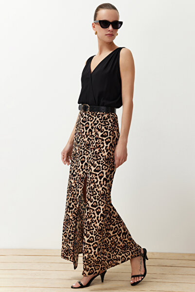 Trendyol Collection Leopárd mintás viszkóz maxi szoknya - többszínű, hasított részletekkel TWOSS24ET00205