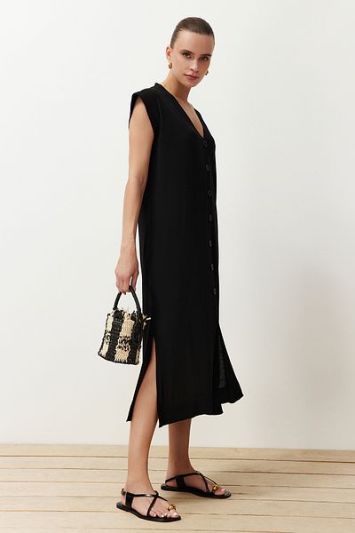 Trendyol Collection Czarna dzianinowa sukienka midi TWOSS24EL00826