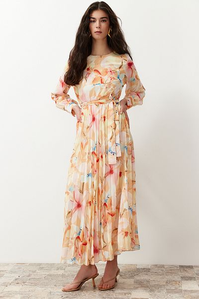 Trendyol Modest Kleid aus gewebtem Chiffon mit mehrfarbiger Blumenschärpe, gefüttert und plissiert TCTSS24EB00151