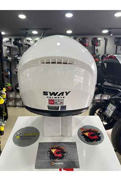Sway 917 Parlak Beyaz Çene Açılır Motosiklet Kaskı