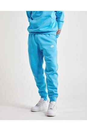 Nike sports club joggers clearance