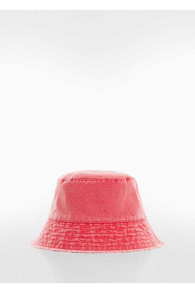 MANGO Woman Seamless Bucket Hat on the Edge