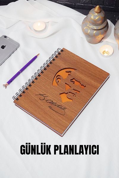 markcat Caiet de planuri cu copertă din lemn Mustafa Kemal Atatürk - Agenda fără timp - Planificator zilnic (NUT) A5