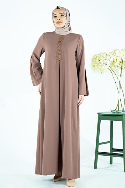 Beyza Φόρεμα με δαντέλα σε καφέ χρώμα Asrın A Plili Hijab 5449