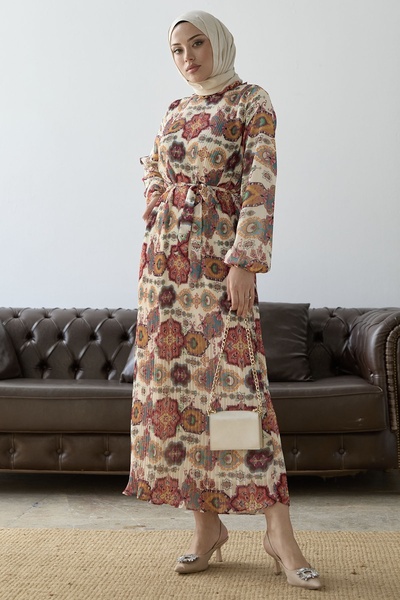 InStyle Redős kendőmintás sifon ruha - piros